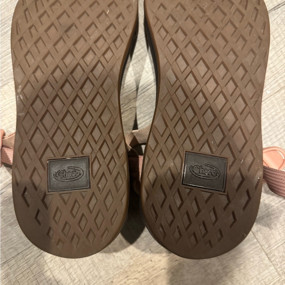 Only use a couple of times in great condition. Great for the lake and hiking!